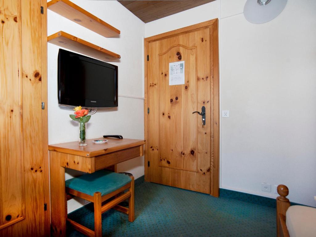 Ambiente Guesthouse Saas-Fee Room photo
