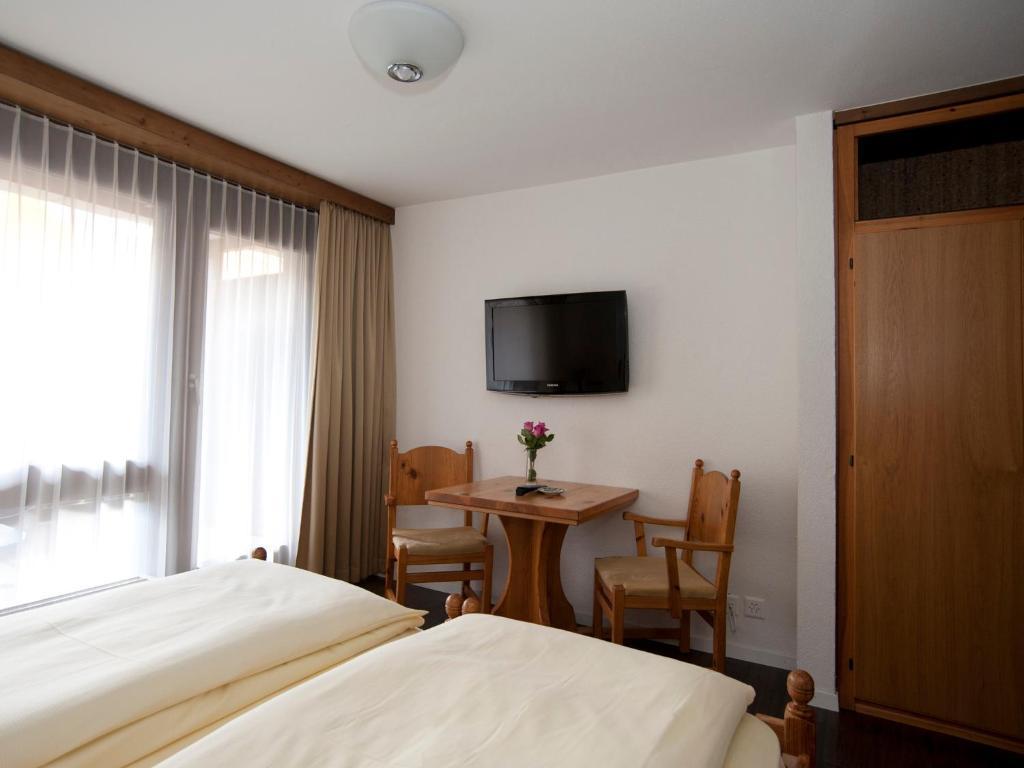 Ambiente Guesthouse Saas-Fee Room photo