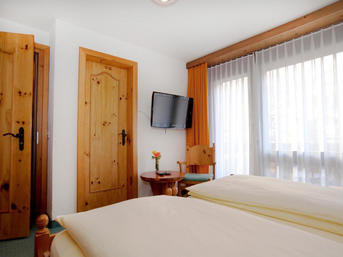Ambiente Guesthouse Saas-Fee Room photo